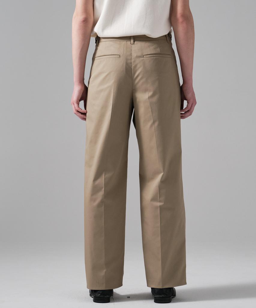 FILLCHIC Forward Two-Pleated Pants (Beige)