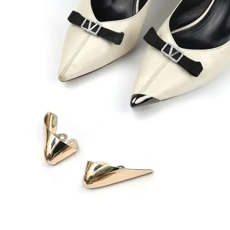 Kovová ochranná špička pro vysoké podpatky Ochrana proti okopávání Korektor Ozdoba boty Dámské Luxusní Diamantové Špičky bot Příslušenství 2 ks