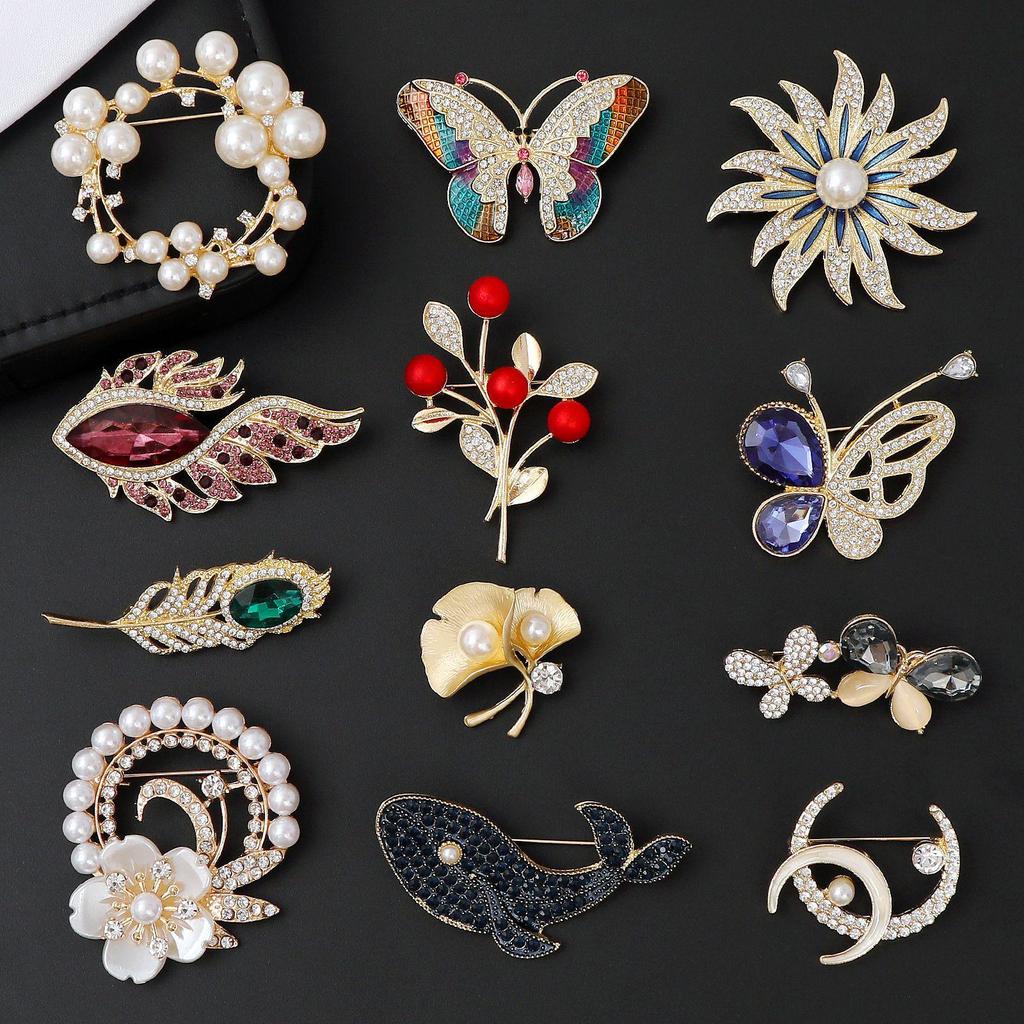 Elegant Women's Brooch: Versatile Bow & Insect Flower Design with Anti-Exposure Feature