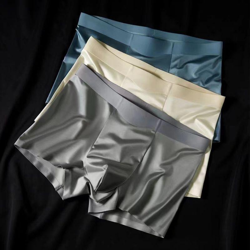 

Мужское нижнее белье из ледяного шелка для мальчиков, летнее тонкое дышащее из шелка тутового дерева, антибактериальная ластовица, новинка 2025 года, боксеры, шорты-боксеры Three-article outfit