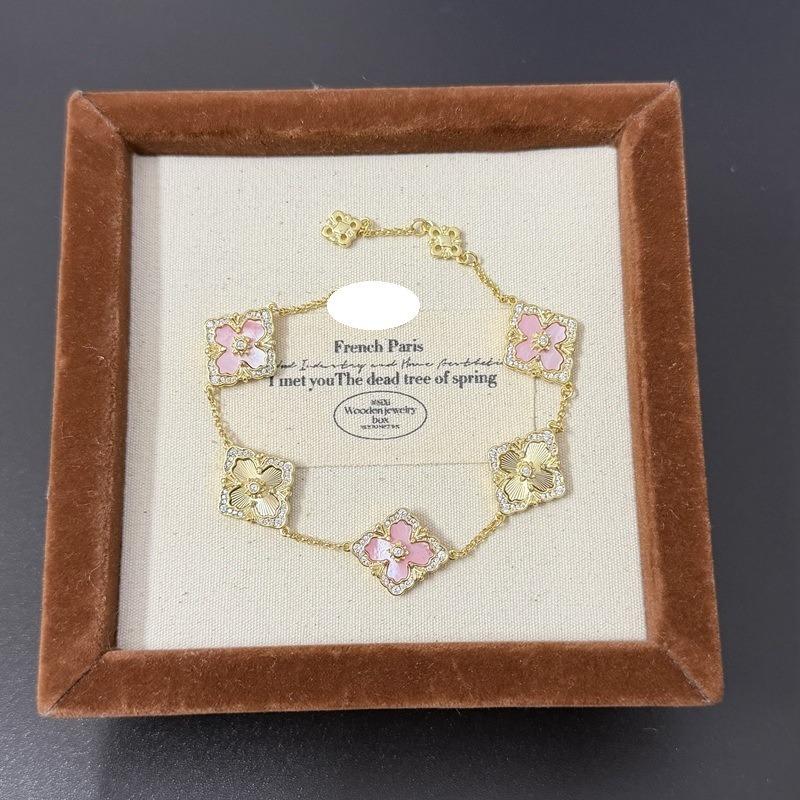 Five-flower Bracelet for Women Four-leaf Clover Bracelet Classy Flower-encrusted Bracelet