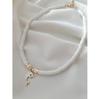 Colar Fimo Branco com Golfinho e Peixe