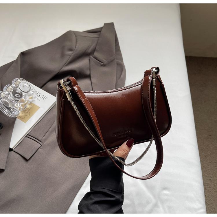 Niche design underarm bag hand carry small bag women's 2025 tide high-end chain bag shoulder messenger bag