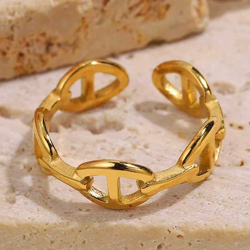 New Stainless Steel Ring - Stylish and Simple, Featuring Butterfly Wheat Ears, Versatile and High-end Style Finger Ring, Titanium Steel Ring