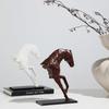 Harz-Handwerkssachen Simulierte Tier-Skulpturen Retro-Pferde-Skulpturen Pferdeköpfe Pferdeförmige Statue Heimdekoration