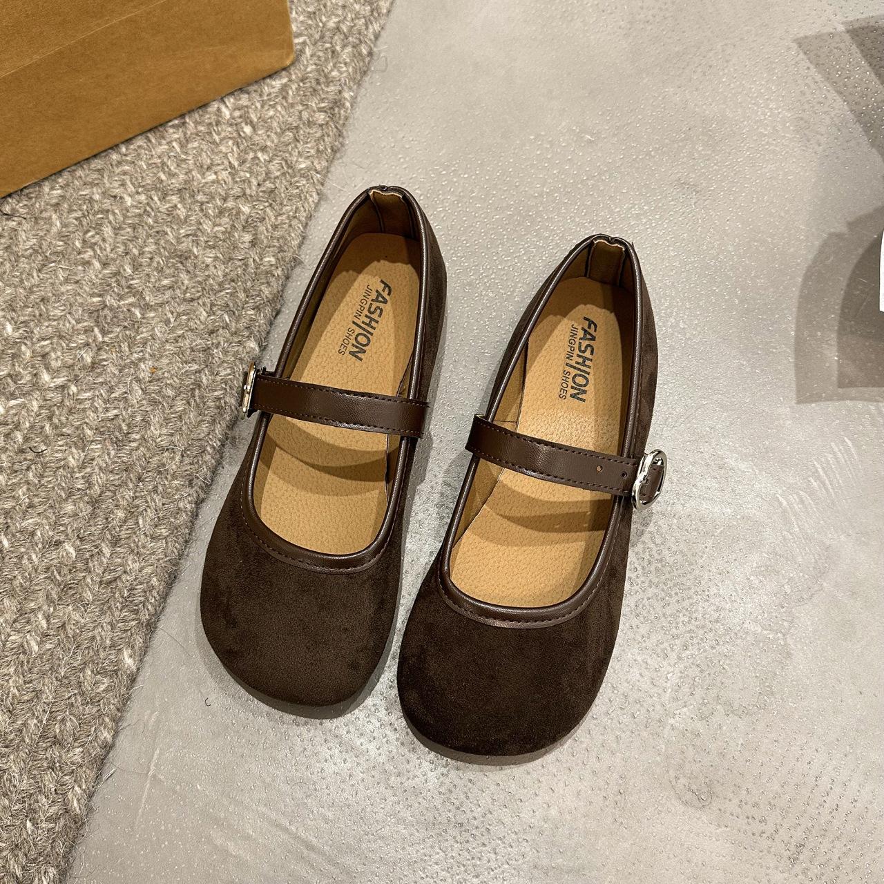 

Soft-soled buckle spring 22 new elegant flat-soled single shoes round head college style Mary Jane shoes 35 коричневый