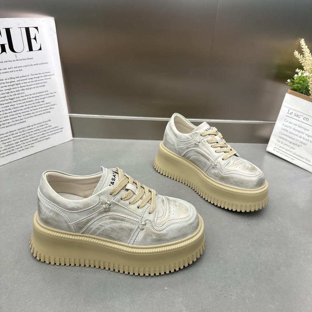 European Station Muffin Sole Little White Shoes Women's Autumn 2024 New Breathable Fashion Versatile Small Height-increasing Board Shoes