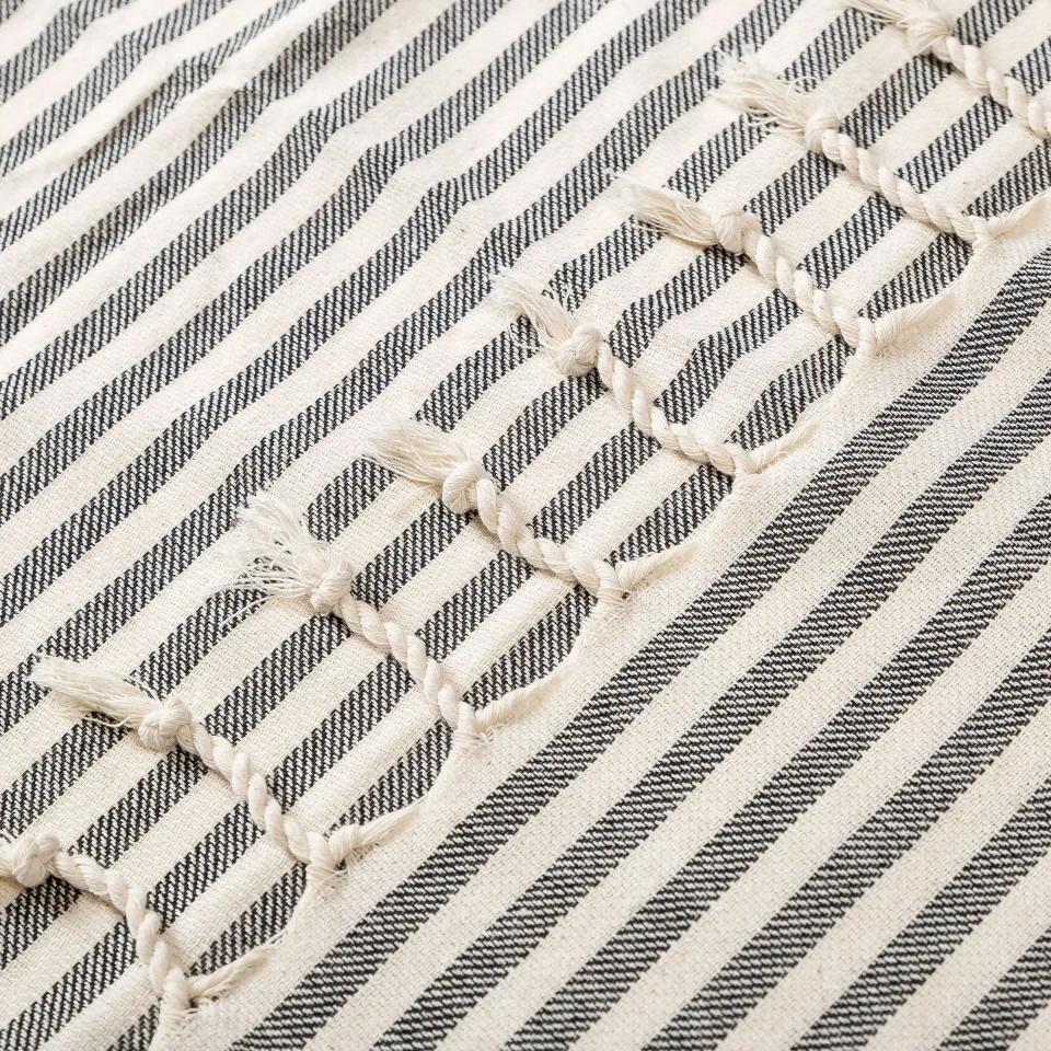 High Quality Custom Cotton Tassel Turkish Hammam Stripe Fouta Beach Towels Bag Printed Summer Use for Bath or Swim