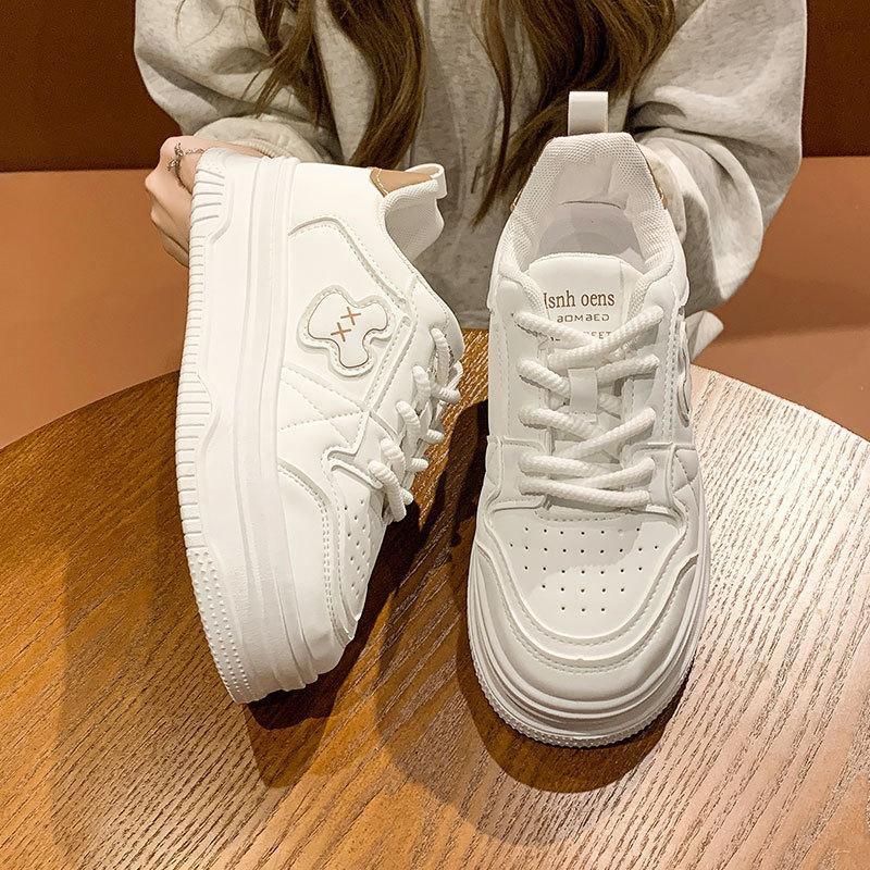 

Niche leisure sports little white shoes women s spring 2025 new versatile super fire show feet small heightening thick baseplate shoes 35 хакі