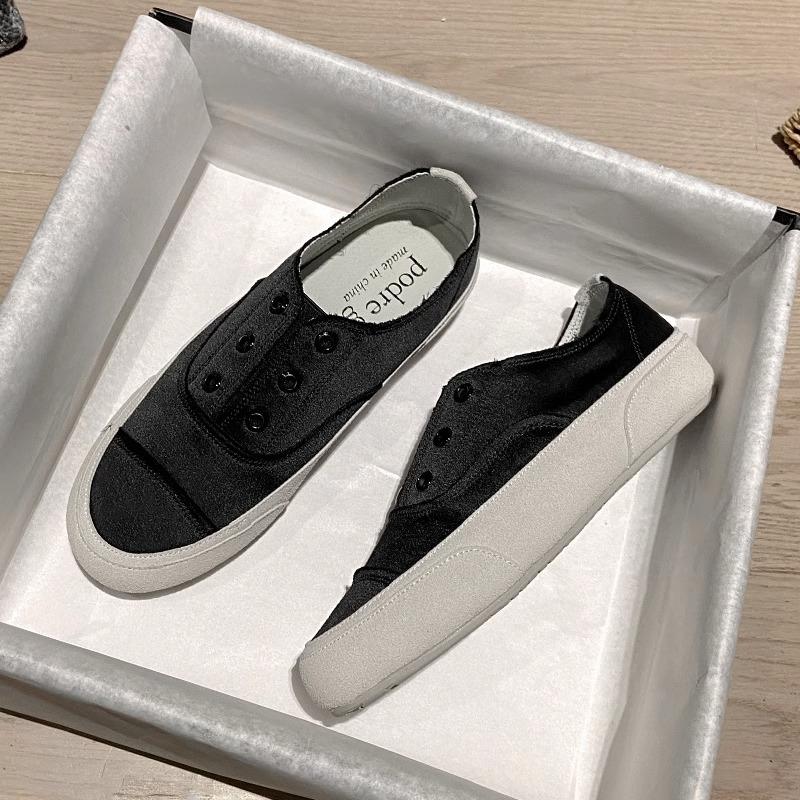 

Гонконгский шелковый сатин нишевые повседневные маленькие белые туфли женские весенние дышащие с мягкой подошвой универсальные эспадрильи на одной педали 40 чёрный