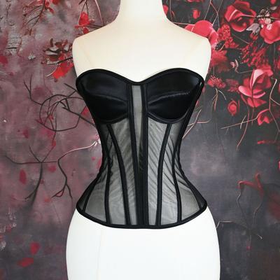 İç çamaşırları – Büstiyer ve Korse