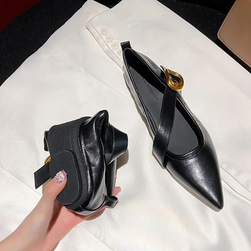 Women's Retro Flat Heel Outdoor Casual Mary Jane Red New Flat Shoes Fashion Shallow Slip on Ladies Pointed Elegant Soft Shoes