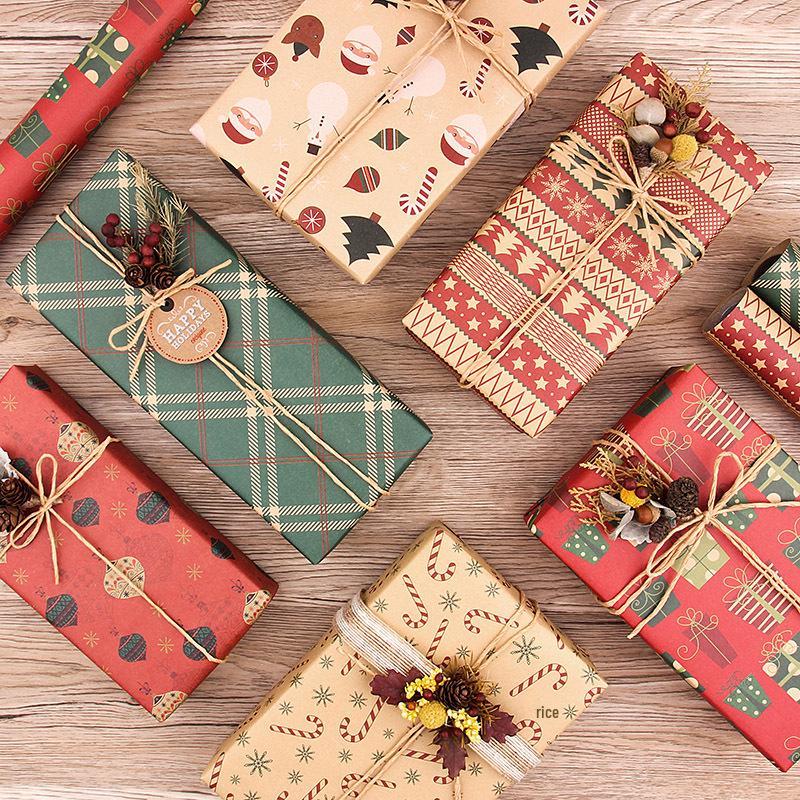 Retro Christmas Gift Wrapping Paper – Kraft Style for Party Gifts and Boxes
