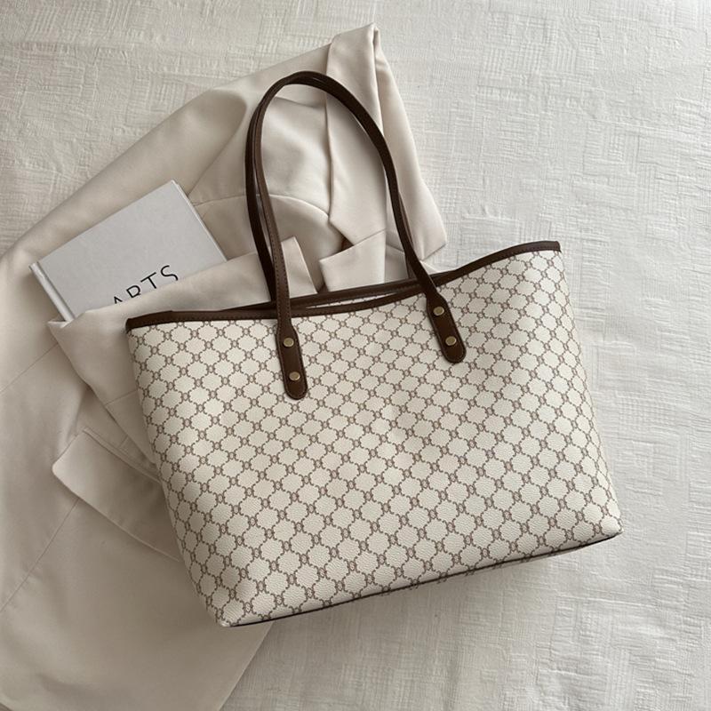 Beautiful personalized texture bag women's large-capacity tote bag commuter office worker fashion trendy shoulder bag