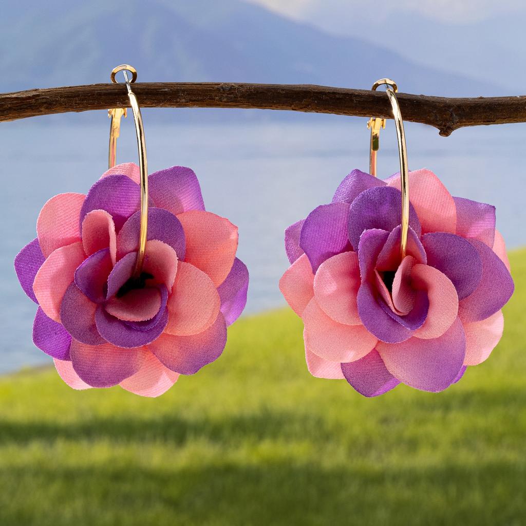 A Pair of Women's Hoop Earrings with Red Three-Dimensional Fabric Flowers, Suitable for Everyday Wear and Vacation Wear