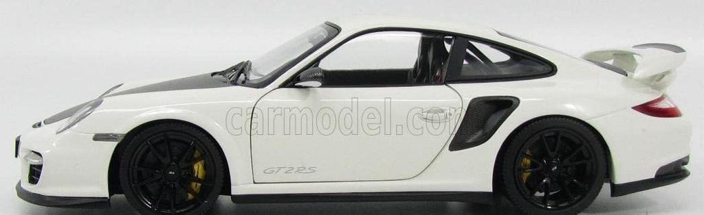 PMA Scale Porsche 911 GT2 RS 2011 White with Black Wheels 1/18 (Finished Product)