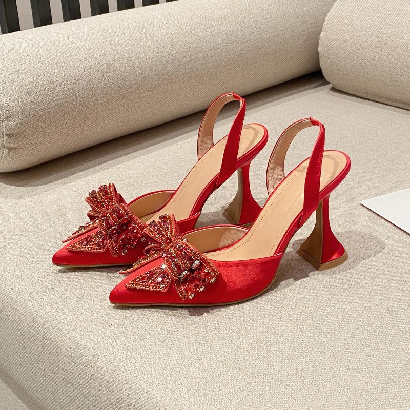 

Модный подиум Мода Блеск Стразы Женские туфли-лодочки Кристальный бантик Сатин Острый носок Странный высокий каблук Свадебная обувь для выпускного вечера для женщин 35 красный