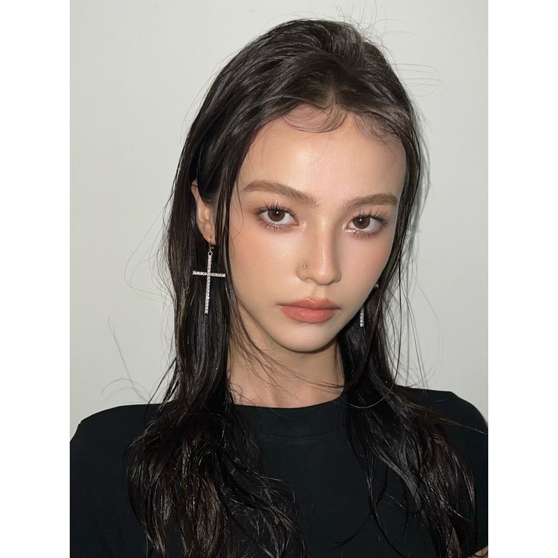 and American Style Rhinestone Cross Earrings for Women, Niche Exaggerated Temperament, High-End Feel Ear Clips, Sweet and Cool Spicy Girl Earrings