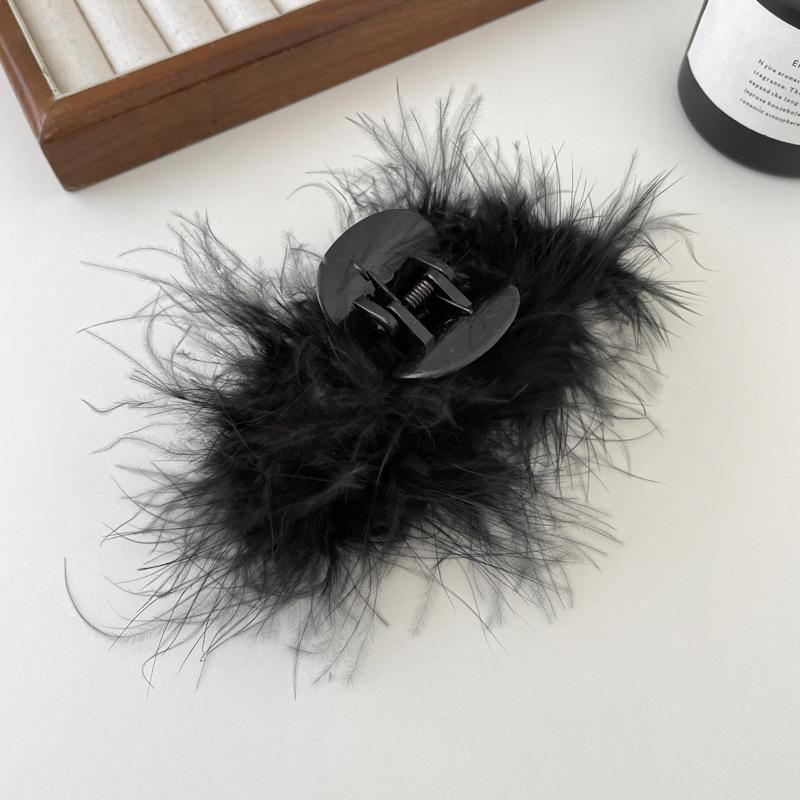 High-Grade Feather and Ostrich Hair Shark Clip for Autumn/Winter - Elegant Ponytail Headdress