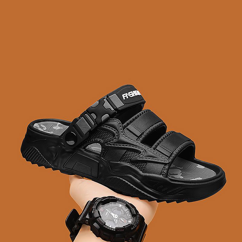 Sandals new 2025 summer leisure teenagers seaside wading thick bottom light stepping on shit feeling two wear one word drag