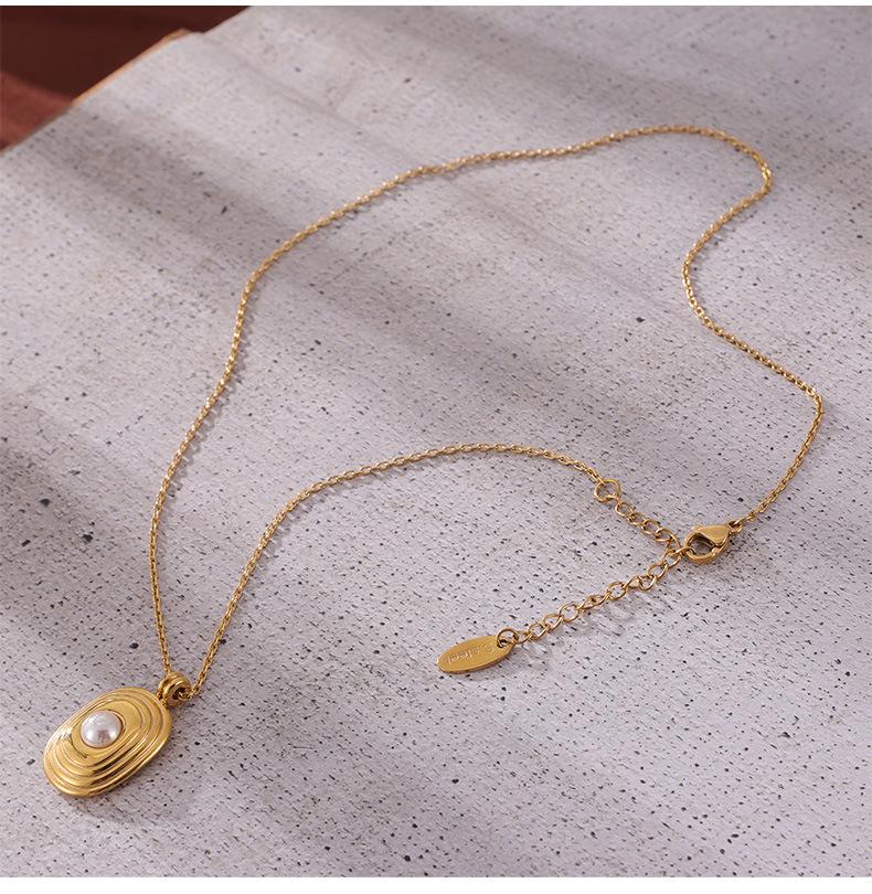 18k Gold & Titanium Steel Pearl Necklace - European & American Geometric Design, Light Luxury, Non-Fading.