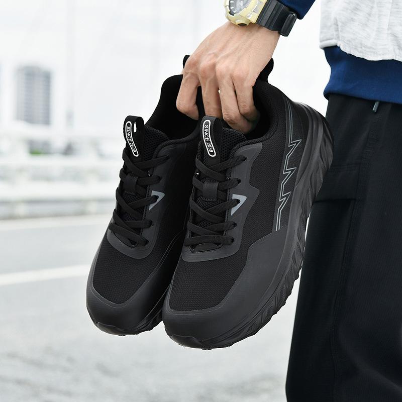 Large size lightweight wide head casual sports shoes new fly-woven mesh men's shoes fat feet fat barefoot running shoes