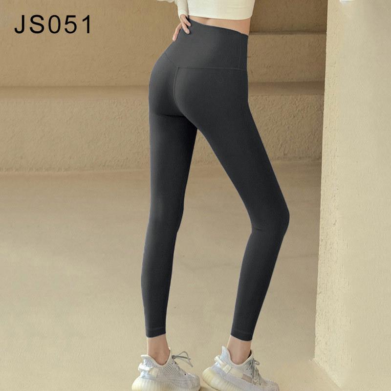 High-End Women's Yoga and Fitness Set: Lightweight, Quick-Drying Sportswear for Autumn and Spring.