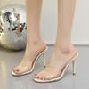Einwort-transparente High-Heel-Sandalen Mädchen 2025 neu Übergröße Sommer Nude Stiletto Feenwind Nude Coole Pantoletten