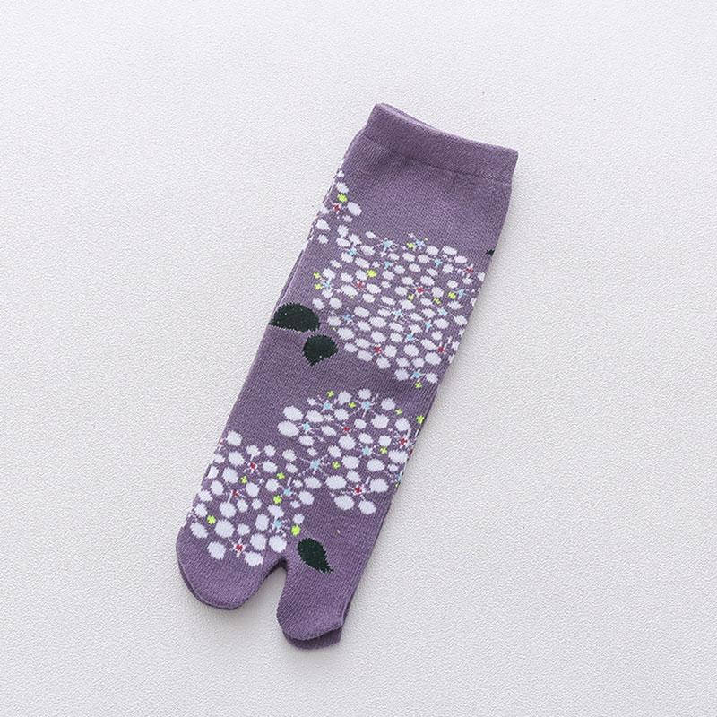 Two toed socks Women's cotton mid tube autumn and winter cartoon animal sweat absorbing warm Women's socks split toe socks