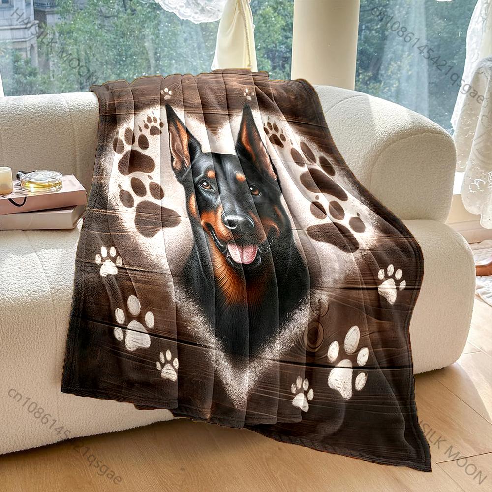 Heart-shaped Paw Print Design Pattern Blanket Flannel Material Soft Warm for All Seasons, Home Outdoor Camping Picnics RV