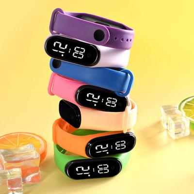 Montre électronique enfants LED montre de sport numérique étanche à la mode chronométrage précis montre de lecture claire