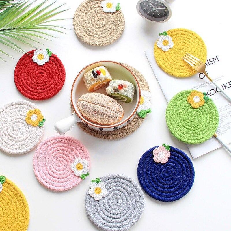 

Insulation Pad Cup Pad Cotton Wire Woven Cotton Rope Bowl Pad Simple Heat Insulation Pad Small Flower Decoration Diameter 12cm