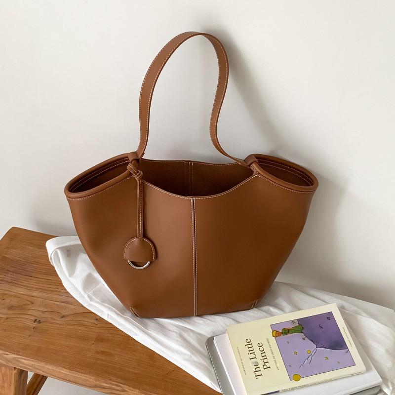 

2025 New Korean Armpit Tote Bag Large Capacity Women s Commuter High-quality Cross-border Soft Leather Single-shoulder коричневий