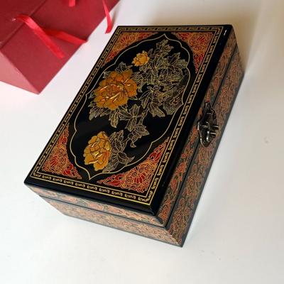 Schmuckschatulle aus Holzlack, handbemalte Schmuckschatulle, doppellagige Schmuckschatulle