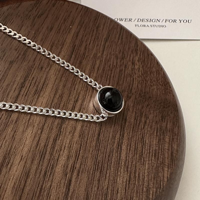 S925 Sterling Silver Niche Design Sense Letter Black Agate Necklace Simple Fashion Personality Round Collarbone Chain