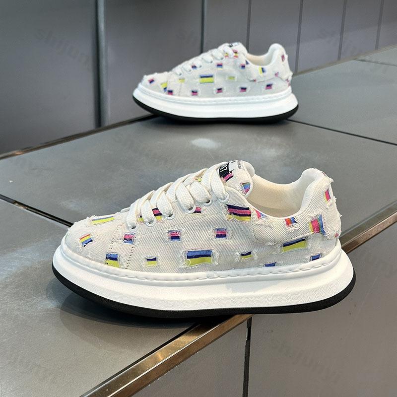 Fashion Men's Canvas Sneakers Comfortable Anti Slip Platform Students Fashion Casual Shoes 2025 Lace Up Men's Outdoor Vulcanized Shoes