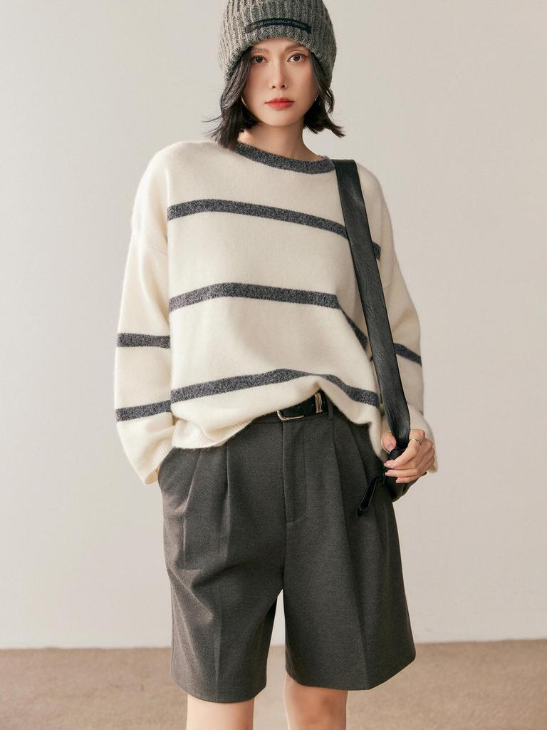 Women's Striped Cashmere Knit Top - Loose Fit, Round Neck, Soft, Versatile Fashion for Autumn/Winter.