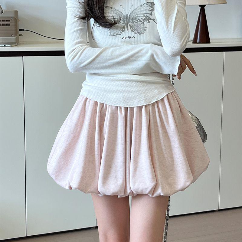 Coffee Glutinous Rice Color Pleated A-Line High-Waist Skirt - Women's Autumn/Winter Anti-Exposure Slimming Skirt.