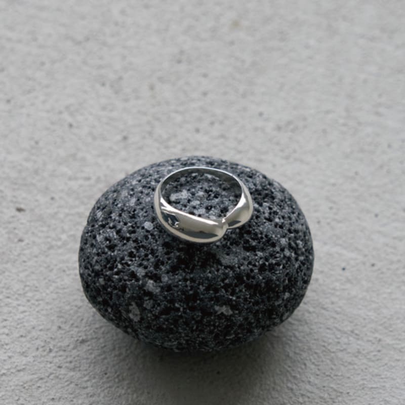 touched PEBBLE RING 03