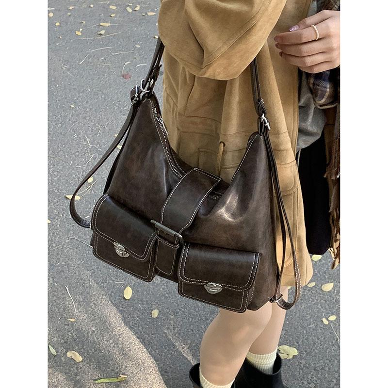 Retro tote bag, high-end sense, large-capacity armpit bag 2025 new simple shoulder bag, casual backpack.