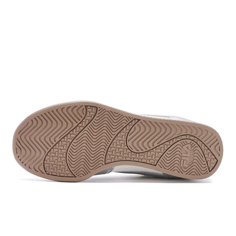 New FILA Trail Curved Edge Shoes Breathable And Lightweight Low Top Casual Shoes Women's White Silver F12W522114FWS