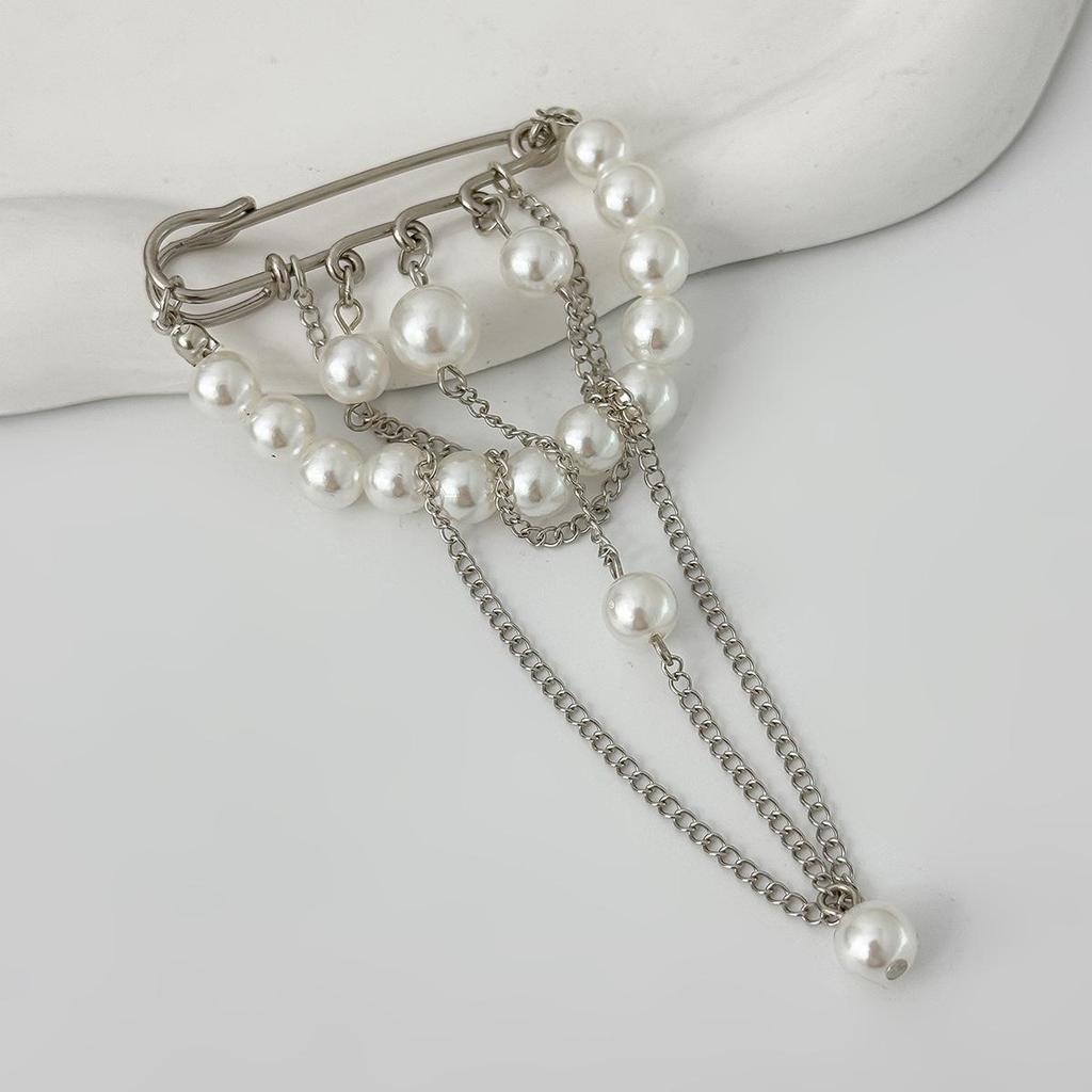 Hip Hop Trendy Imitation Pearl Tassel Chain Brooches for Men Women Waist-shaping Fixed Pin Accessory Multi-functional Jewelry