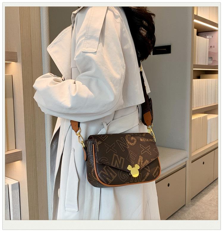 Fashion small square bag, Internet celebrity letter change bag tide.