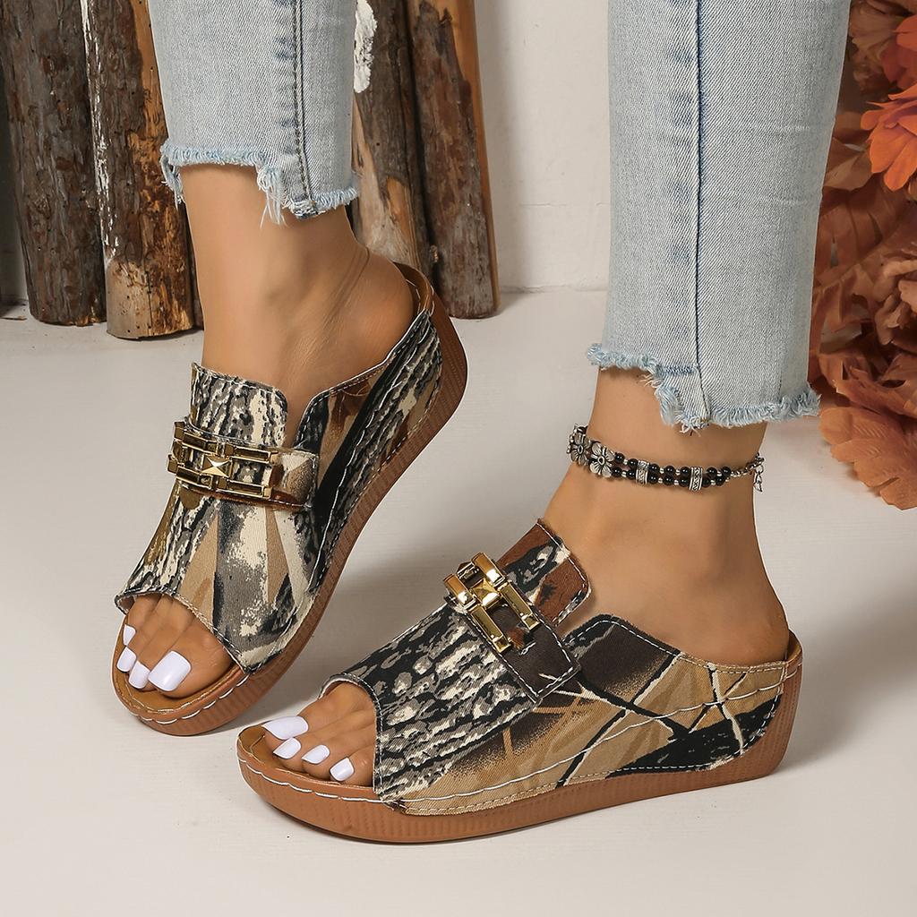 Wish independent station 20252025 spring and summer foreign trade new large size cool slippers women's light wedge slippers