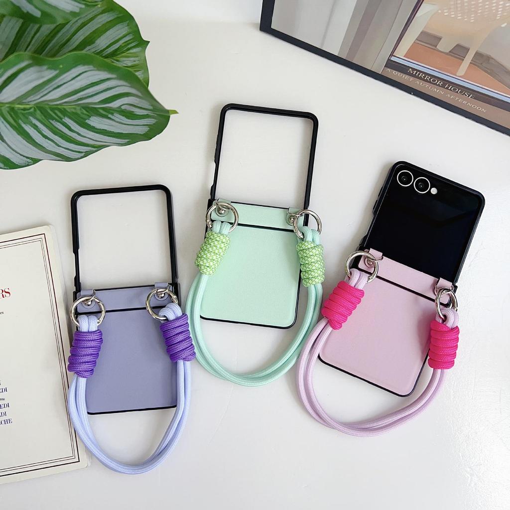 Samsung ZFlip7 Leder Handyhülle mit farbig gewebtem Seil - Passend für ZFlip6/5, Einfarbig, Faltbares Bildschirm-Backcover