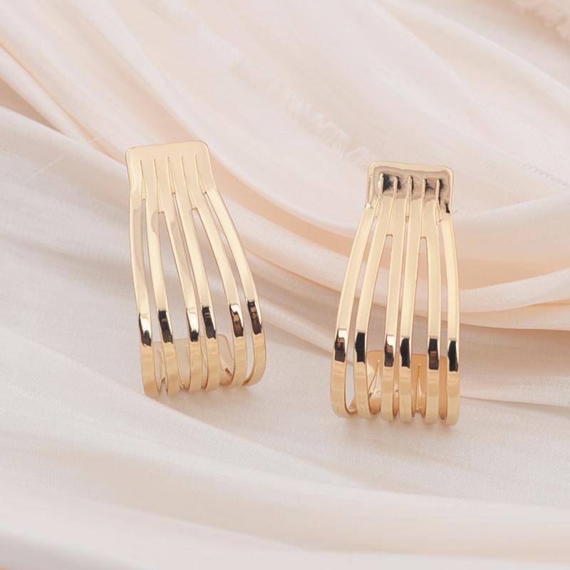 Retro Metal Bend Dangle Earrings for Women Simple Hollow Out Geometry Personality Drop Earrings Punk Party Zircon Golden Color