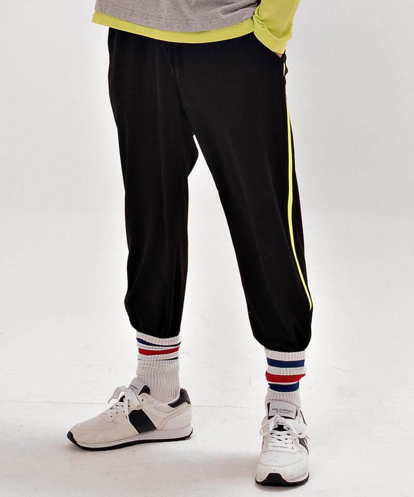 BEMIGHTY Side Taping Crop Track Pants