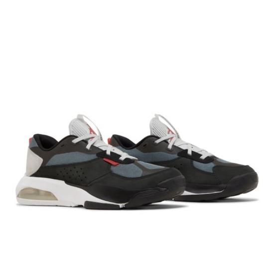 

Air Jordan Air 200E Черный Университетский Красный DC9836-060 EU 41 чёрный/дым