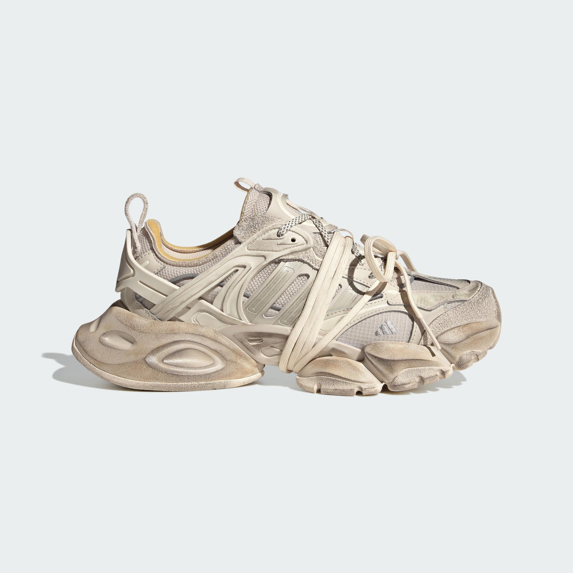 

adidas XLG Runner Deluxe Wonder Beige 42