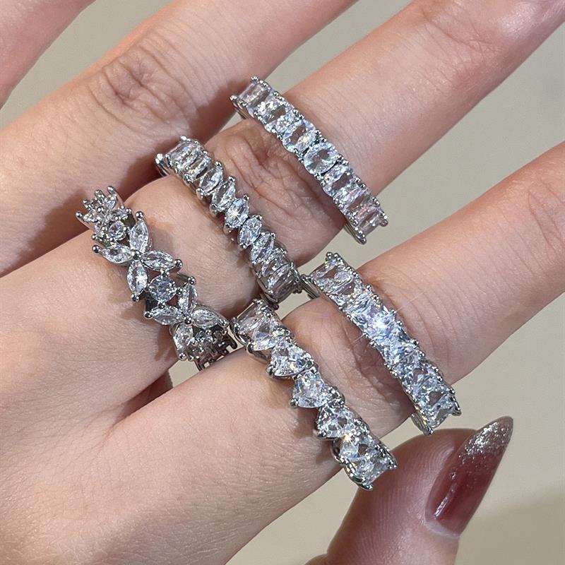Huitan Silver Color Women Ring Inlaid Shining Geometric Cubic Zirconia Versatile Daily Simple Stackable Party Finger JewelryGood product